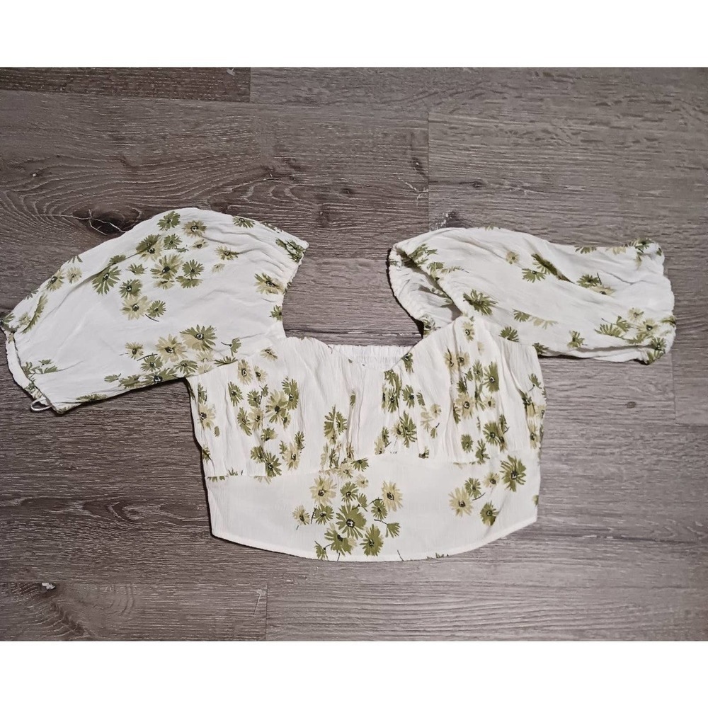 Abercrombie and Fitch top NWT